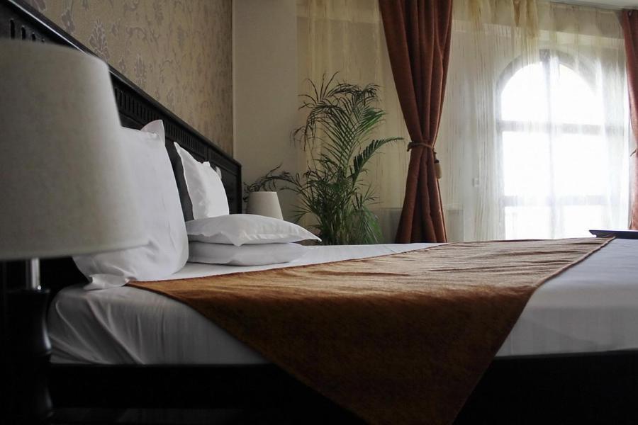 Hotel Imperium Suceava Extérieur photo